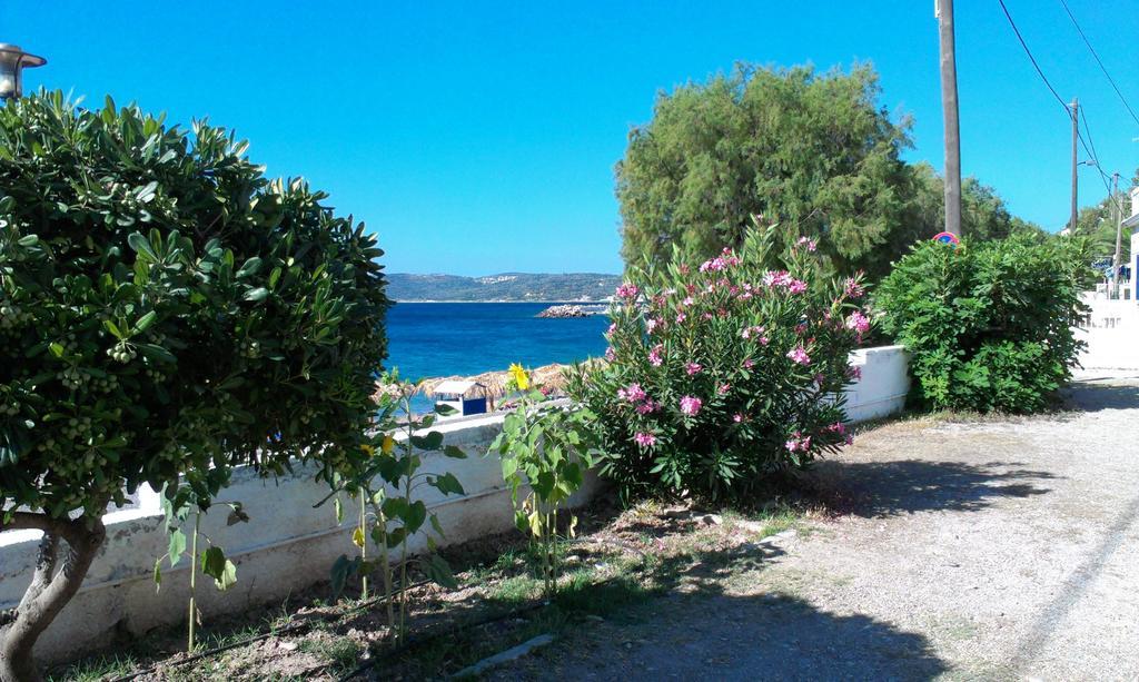 Iro Apartments Paralia Agias Foteinis ภายนอก รูปภาพ