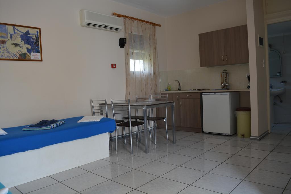 Iro Apartments Paralia Agias Foteinis ภายนอก รูปภาพ