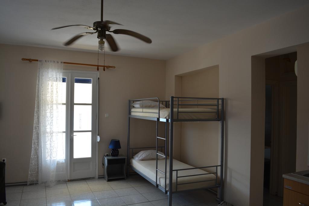 Iro Apartments Paralia Agias Foteinis ภายนอก รูปภาพ