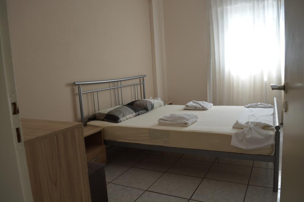 Iro Apartments Paralia Agias Foteinis ภายนอก รูปภาพ