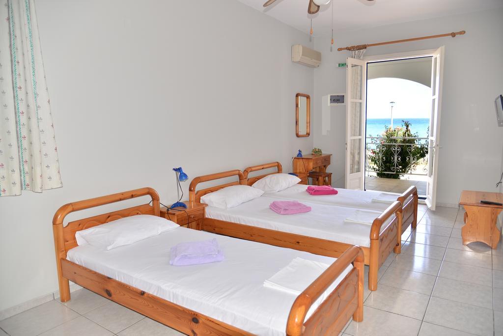 Iro Apartments Paralia Agias Foteinis ภายนอก รูปภาพ